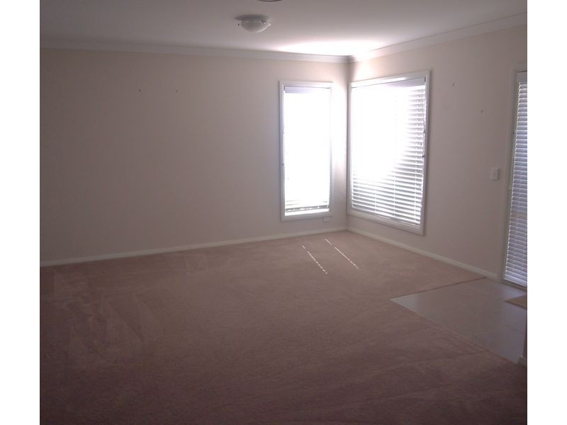 48 Truscott Ave, Middleton Grange NSW 2171