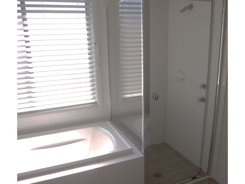 48 Truscott Ave, Middleton Grange NSW 2171