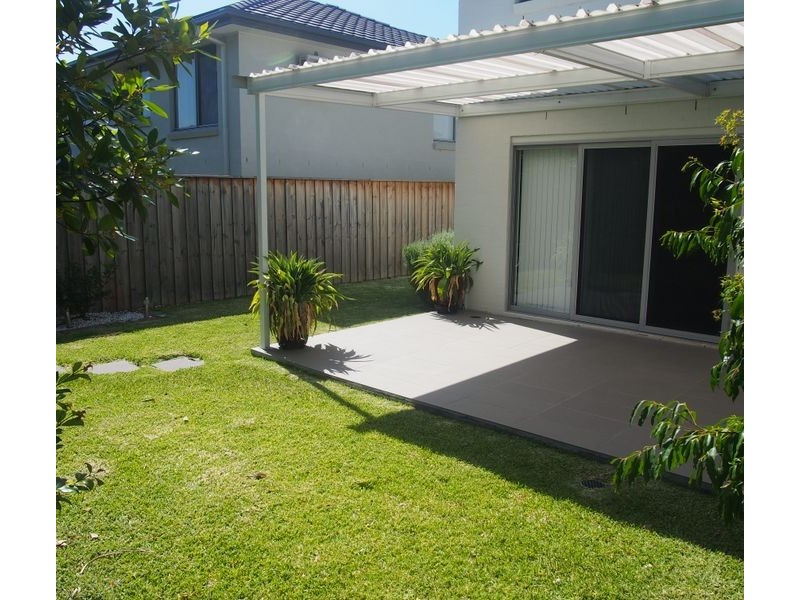 48 Truscott Ave, Middleton Grange NSW 2171