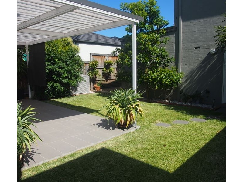 48 Truscott Ave, Middleton Grange NSW 2171