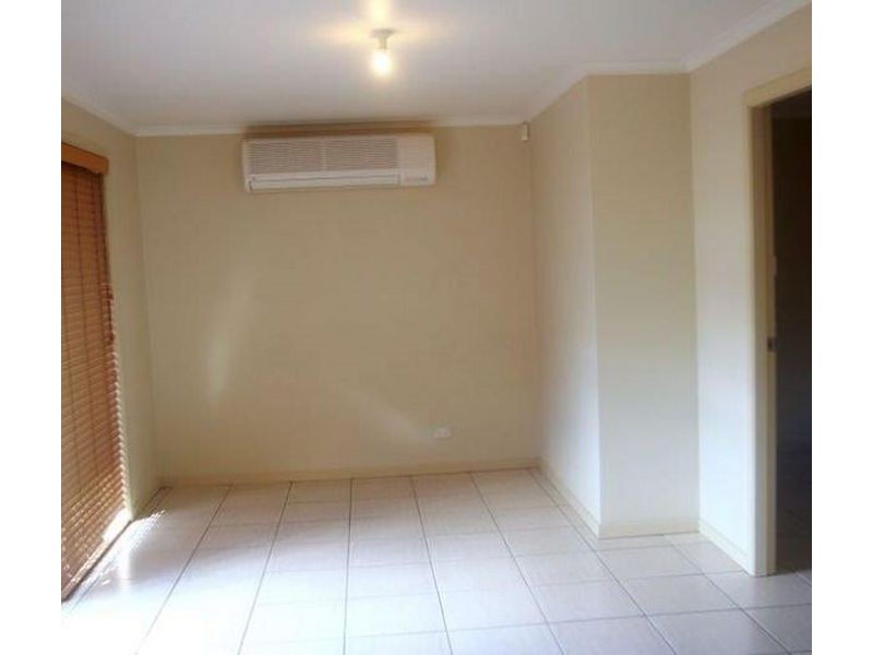 6 Hornet Place, Raby NSW 2566