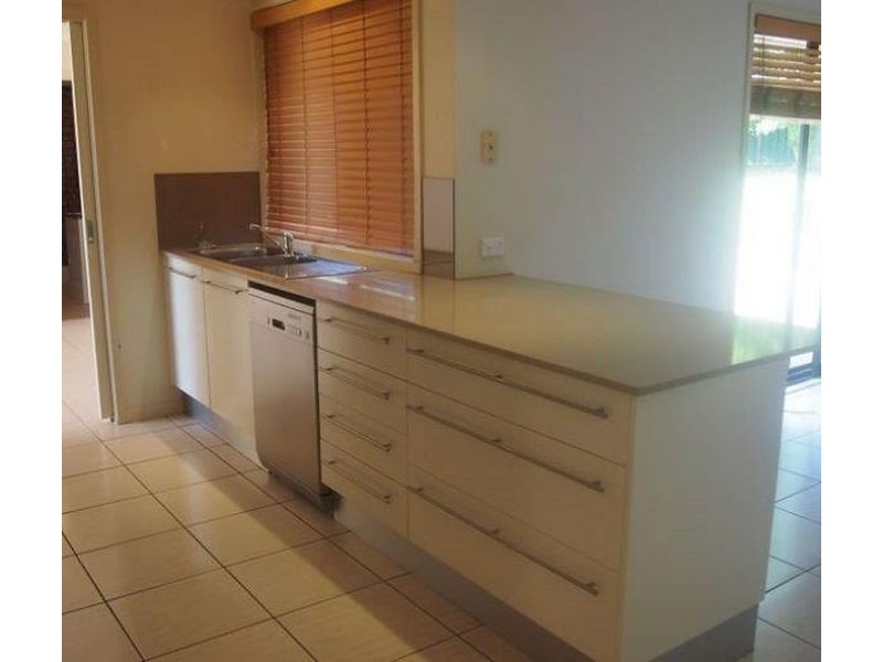 6 Hornet Place, Raby NSW 2566