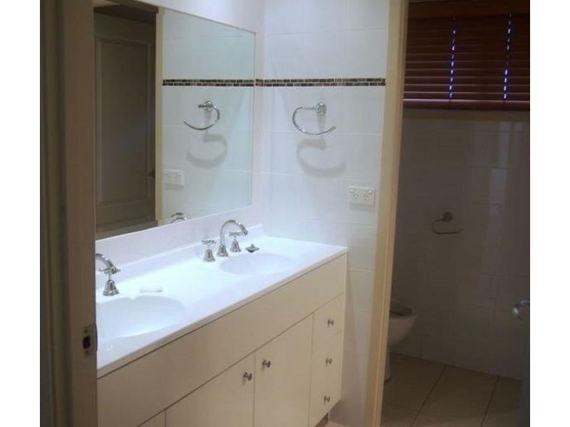 6 Hornet Place, Raby NSW 2566