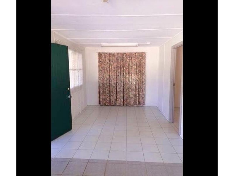 2/60 Woolgen Park Road, Leppington NSW 2179