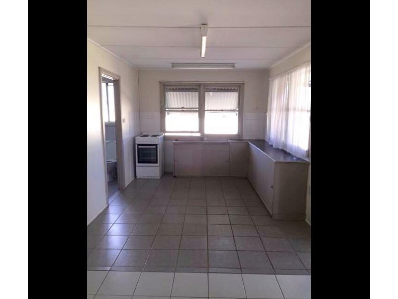 2/60 Woolgen Park Road, Leppington NSW 2179