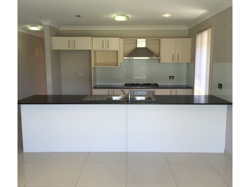 10 Dorset Street, Spring Farm NSW 2570