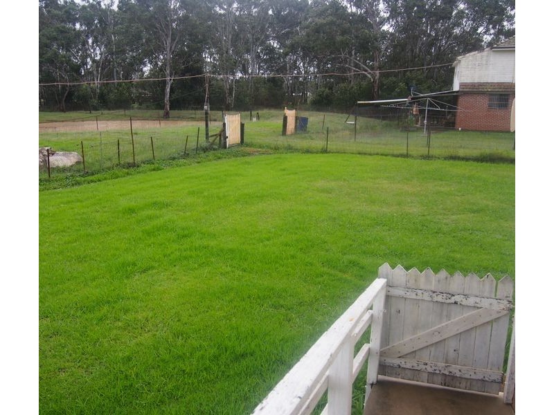 15 May Ave, Rossmore NSW 2557