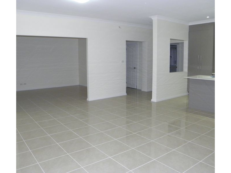 2 Galileo St, Gregory Hills NSW 2557