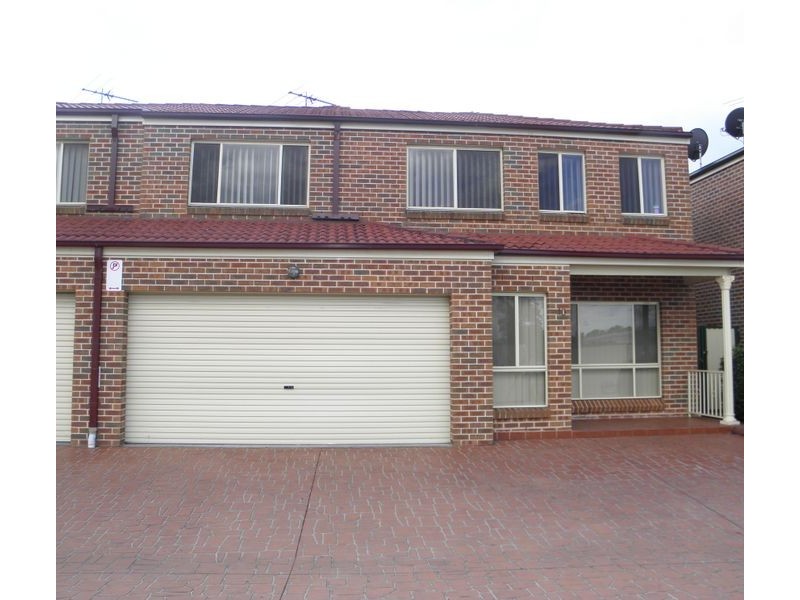 4/7 Altair Place, Hinchinbrook NSW 2168