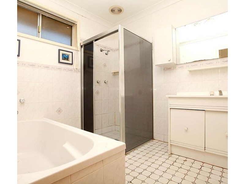 West Hoxton NSW 2171