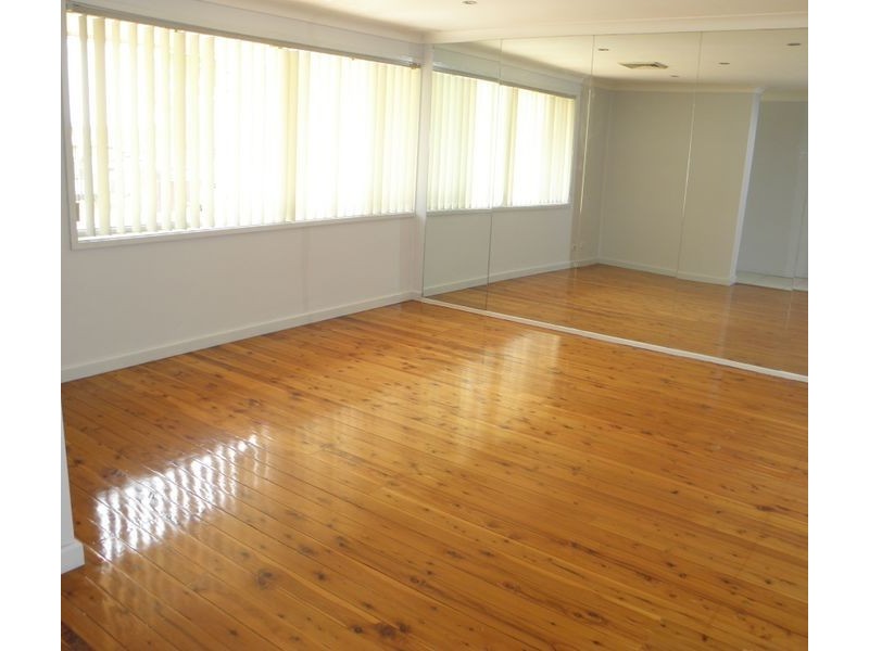 West Hoxton NSW 2171