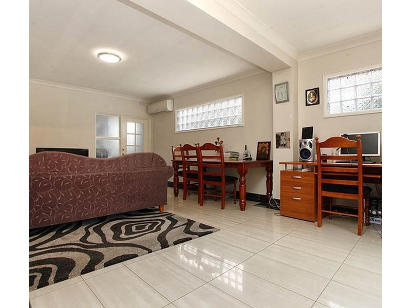 West Hoxton NSW 2171