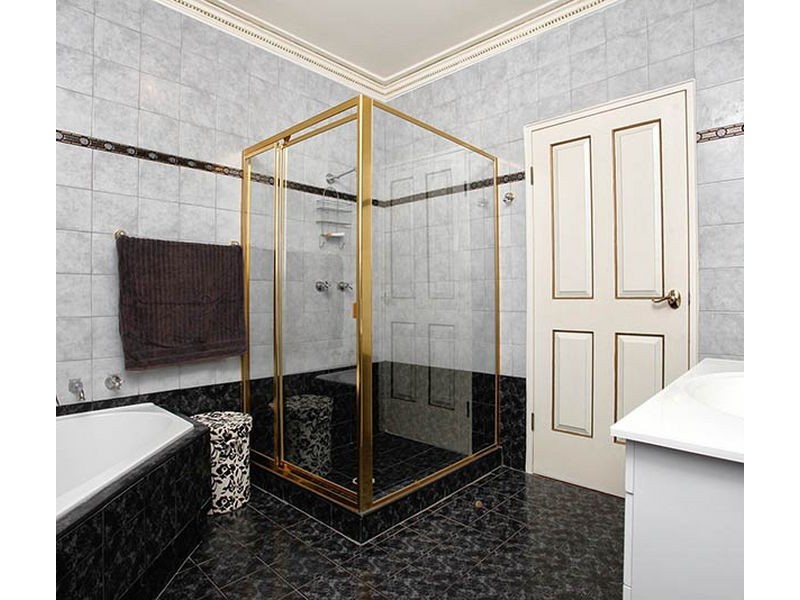 West Hoxton NSW 2171