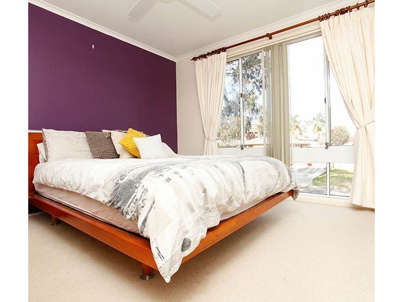 39 Benlomond St, Bossley Park NSW 2176