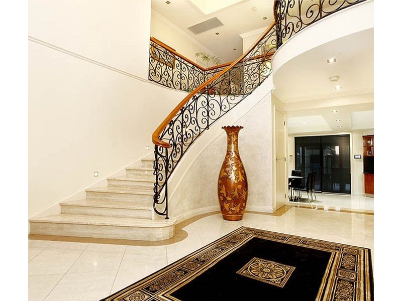 8 Neptune Crescent, Green Valley NSW 2168