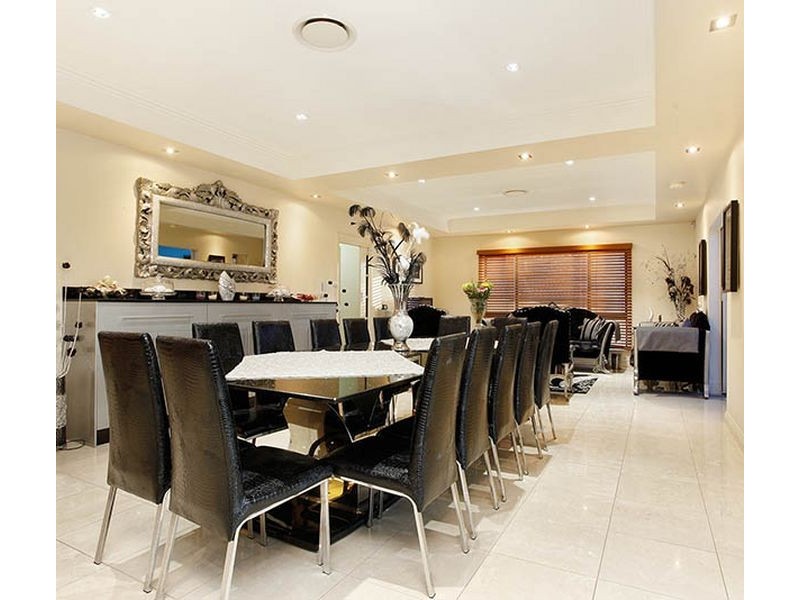 8 Neptune Crescent, Green Valley NSW 2168