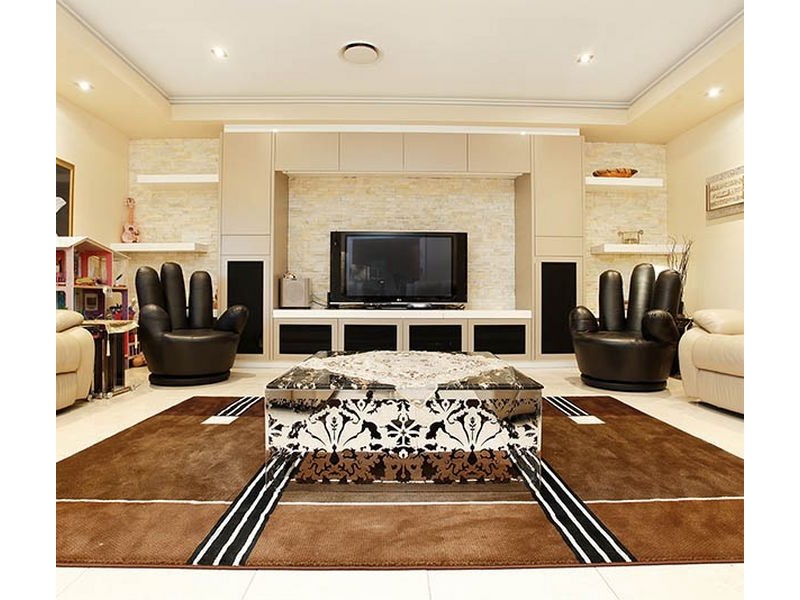 8 Neptune Crescent, Green Valley NSW 2168