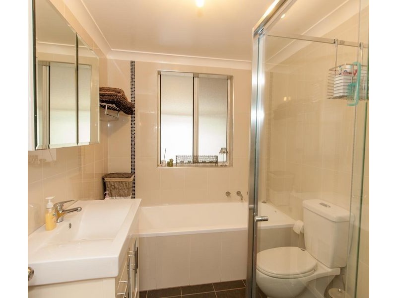 West Hoxton NSW 2171