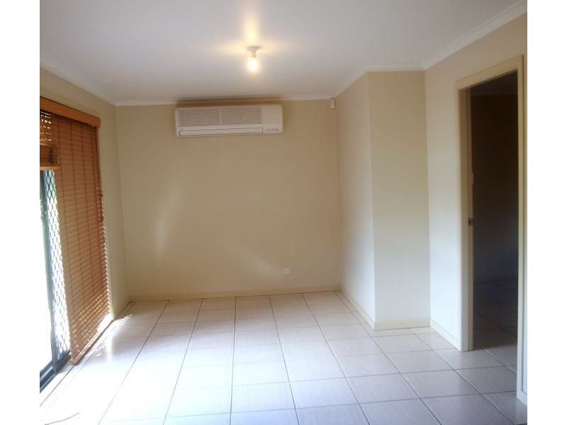 6 Hornet Place, Raby NSW 2566