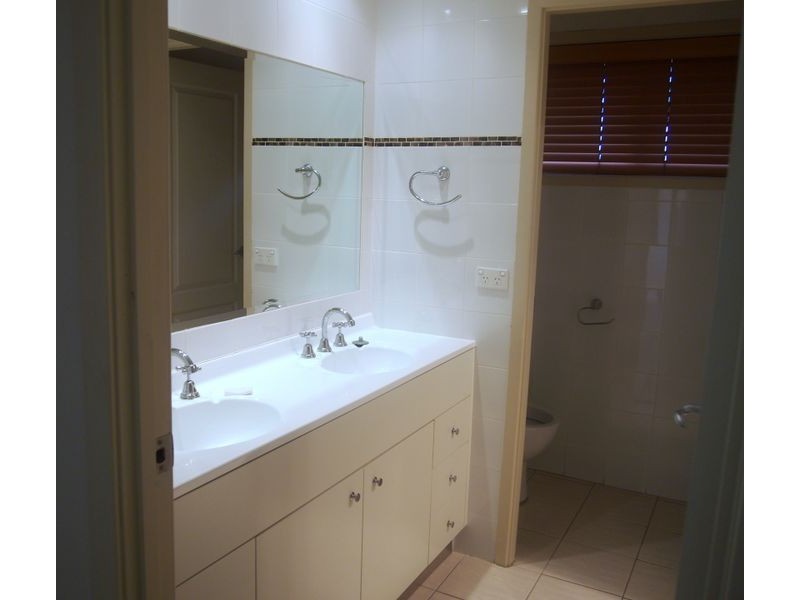 6 Hornet Place, Raby NSW 2566