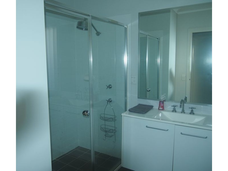 105 Middleton Dr, Middleton Grange NSW 2171