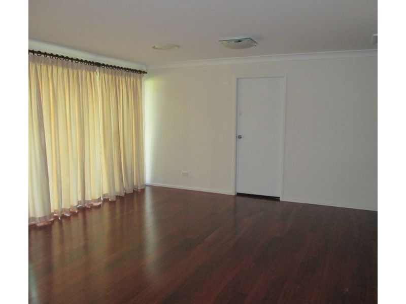 4 Colong Street, Hoxton Park NSW 2171