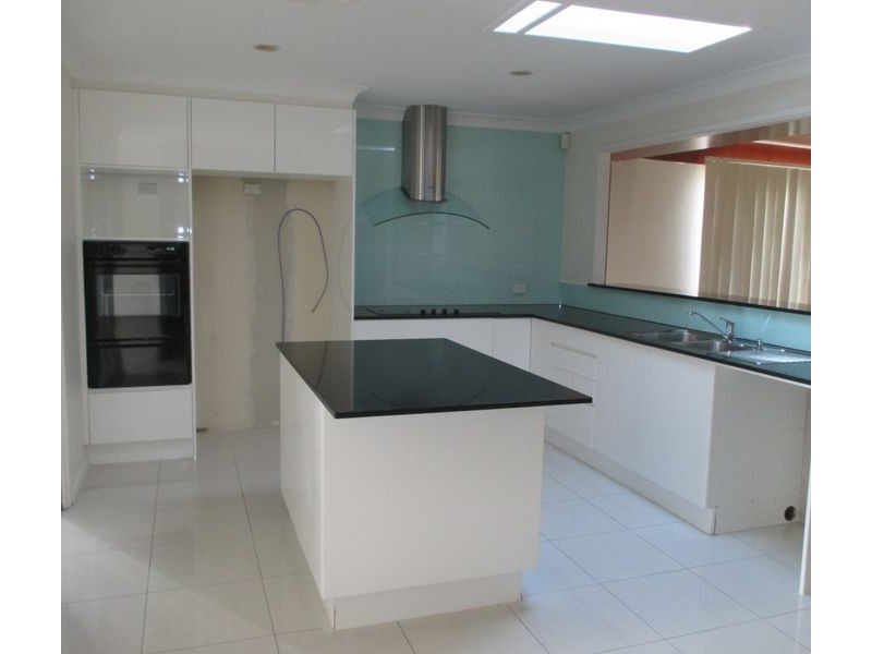 4 Colong Street, Hoxton Park NSW 2171