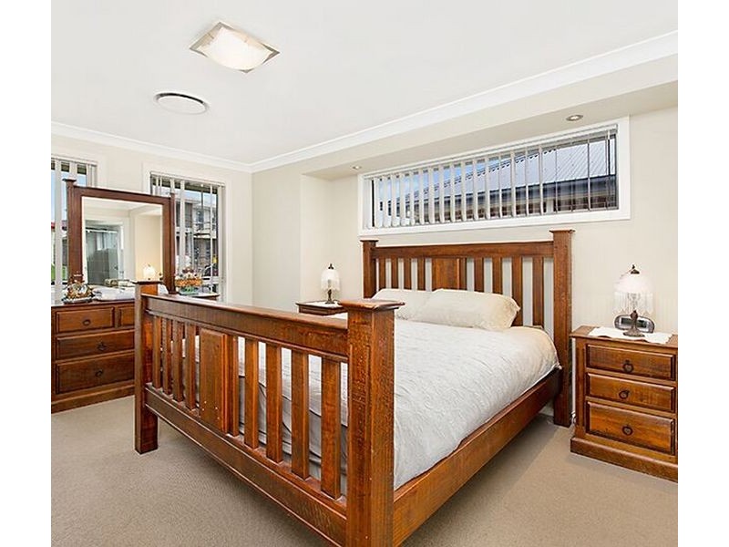 11 Atlee Street, Oran Park NSW 2570