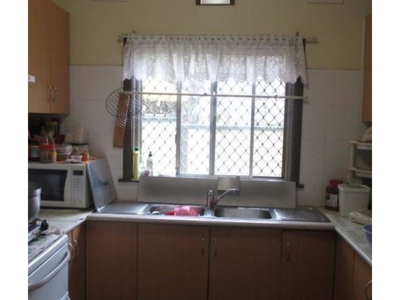 18 Charlotte Cres, Canley Vale NSW 2166