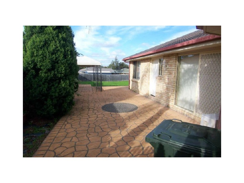 76 Cockatiel Cct, Green Valley NSW 2168