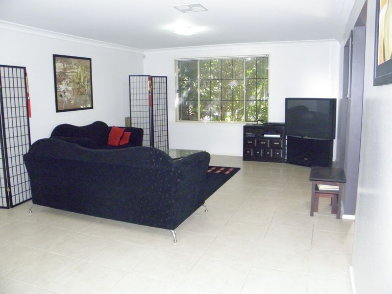 West Hoxton NSW 2171