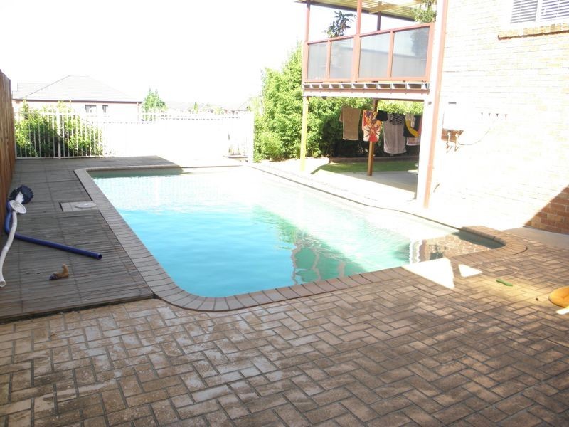 West Hoxton NSW 2171