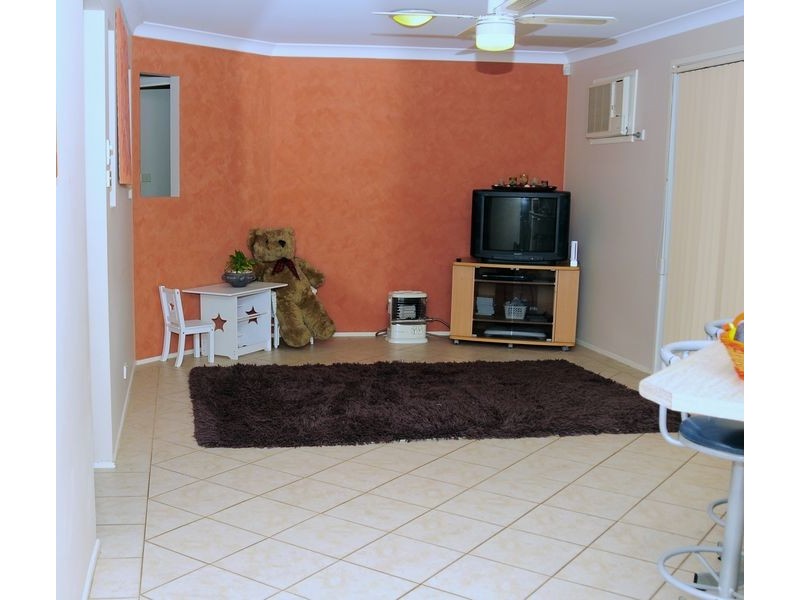 10 Kangaroo Close, Green Valley NSW 2168