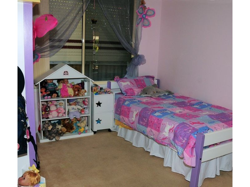 10 Kangaroo Close, Green Valley NSW 2168