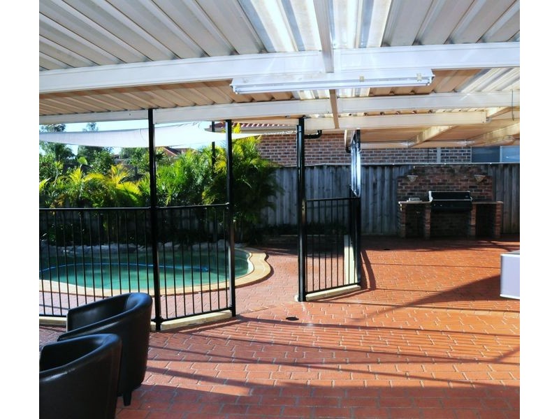 10 Kangaroo Close, Green Valley NSW 2168