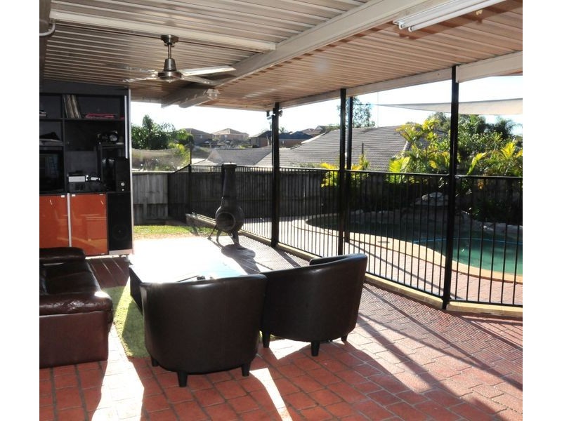 10 Kangaroo Close, Green Valley NSW 2168