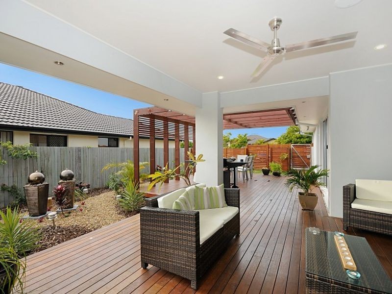 6 Teal Blvde, Banksia Beach QLD 4507