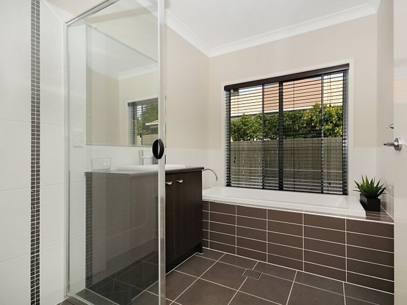 6 Teal Blvde, Banksia Beach QLD 4507