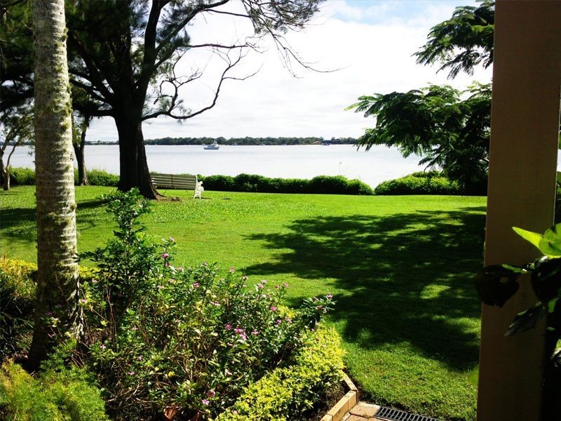 Sandstone Point QLD 4511