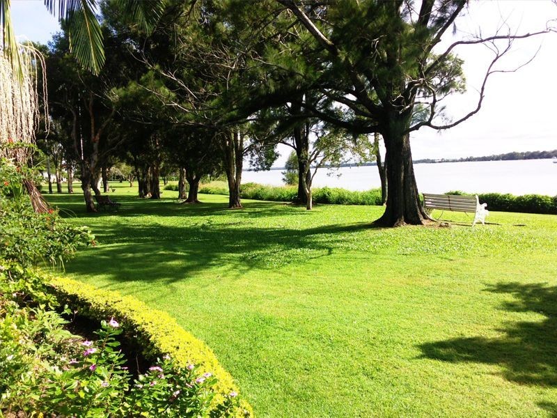 Sandstone Point QLD 4511