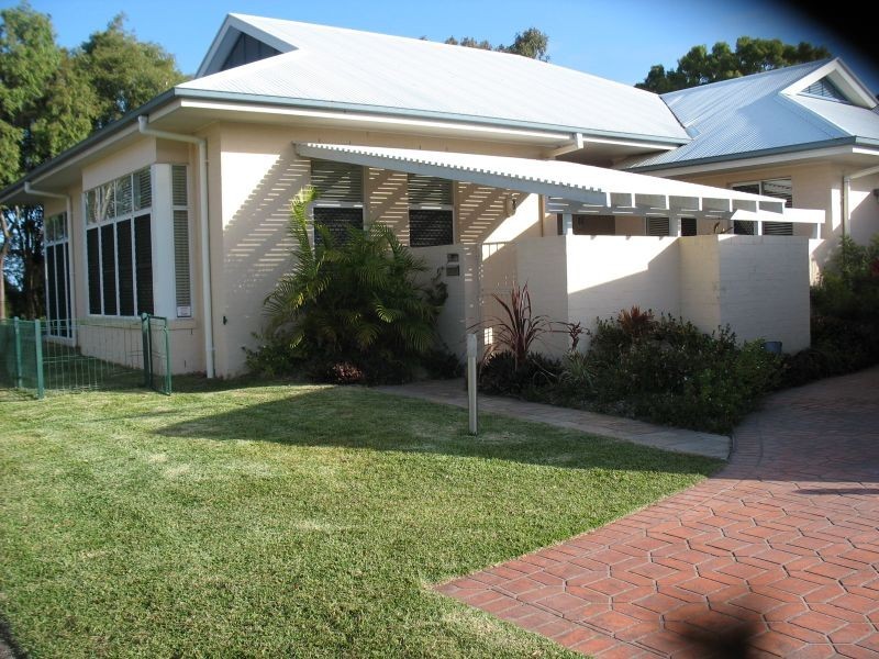 Sandstone Point QLD 4511