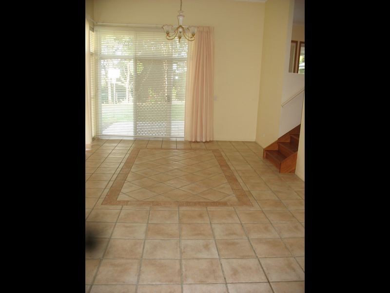 Sandstone Point QLD 4511