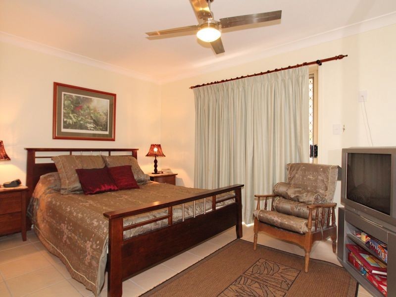 26 Dianthus Avenue, Banksia Beach QLD 4507