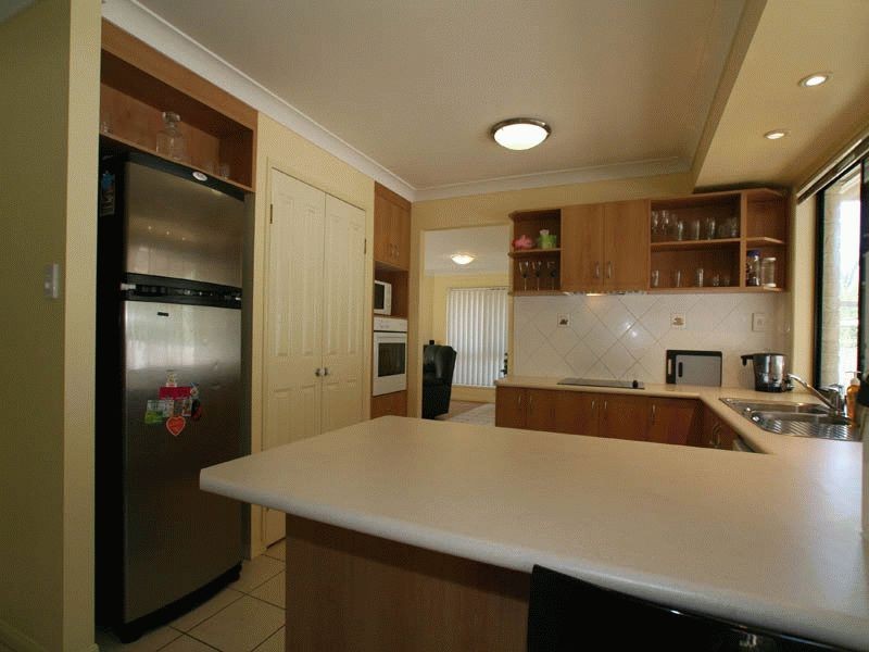 7 Coogee Place, Sandstone Point QLD 4511