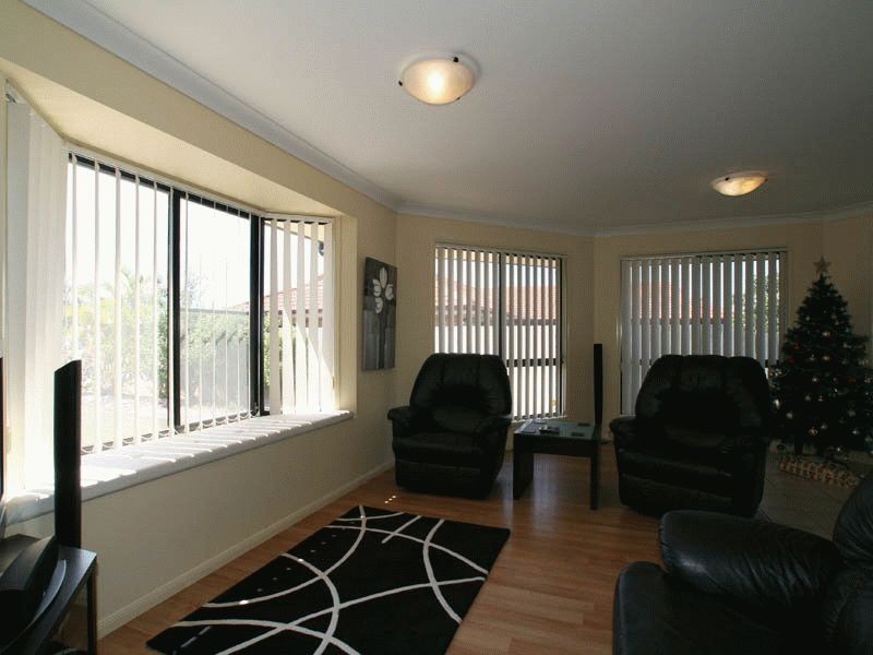7 Coogee Place, Sandstone Point QLD 4511