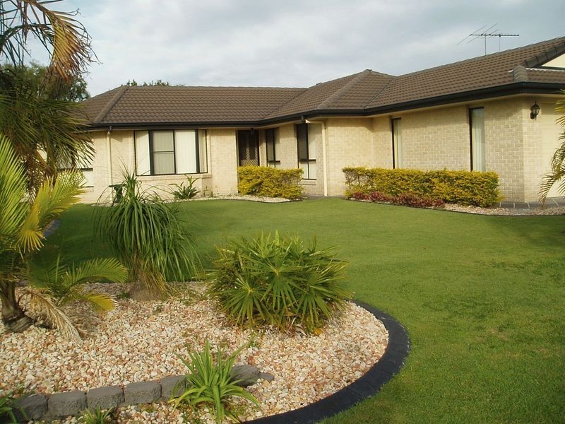 7 Coogee Place, Sandstone Point QLD 4511