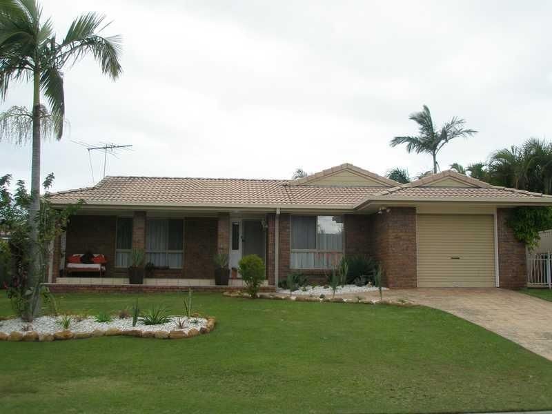7 Gordon Crescent, Sandstone Point QLD 4511