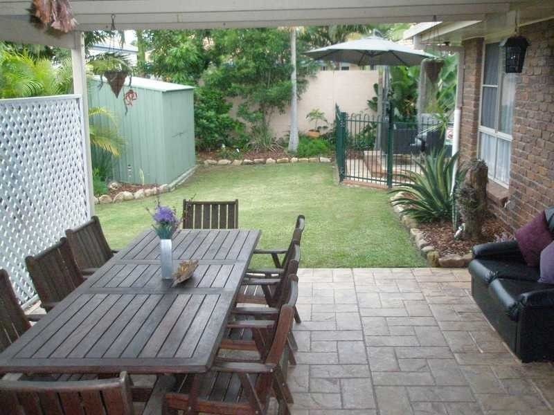 7 Gordon Crescent, Sandstone Point QLD 4511