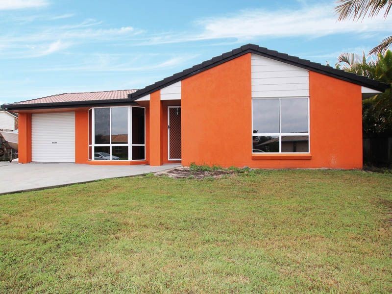 24 Anchor Court, Banksia Beach QLD 4507