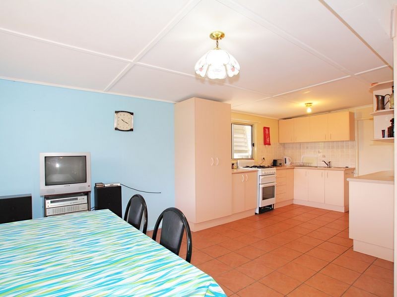 9 Hill Street, Bongaree QLD 4507